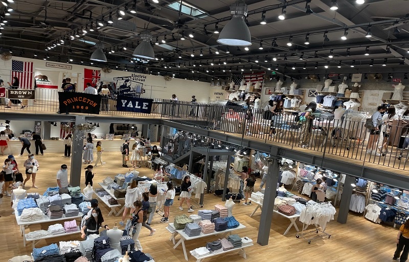 “BM”北京首店开业后客流不